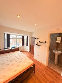 1 bedroom in a house share to rent, Una Avenue, Leicester LE3