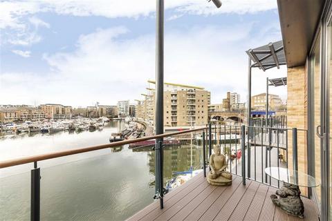 4 bedroom house to rent, Basin Approach, London E14