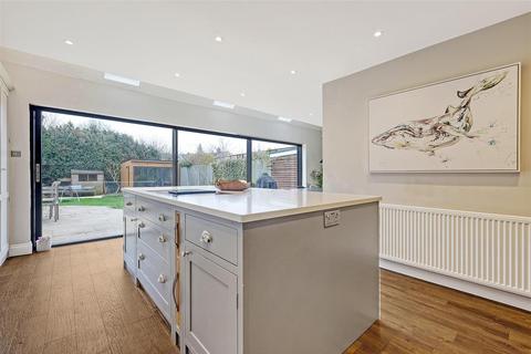 4 bedroom detached house for sale, St. Marys Avenue, Shenfield, Brentwood