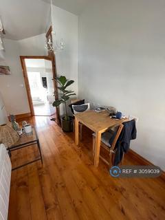 1 bedroom flat to rent, Kentish Town Road, London, NW1