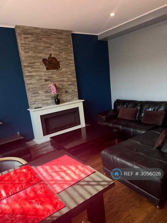 Apartment in Sheffield - View 2