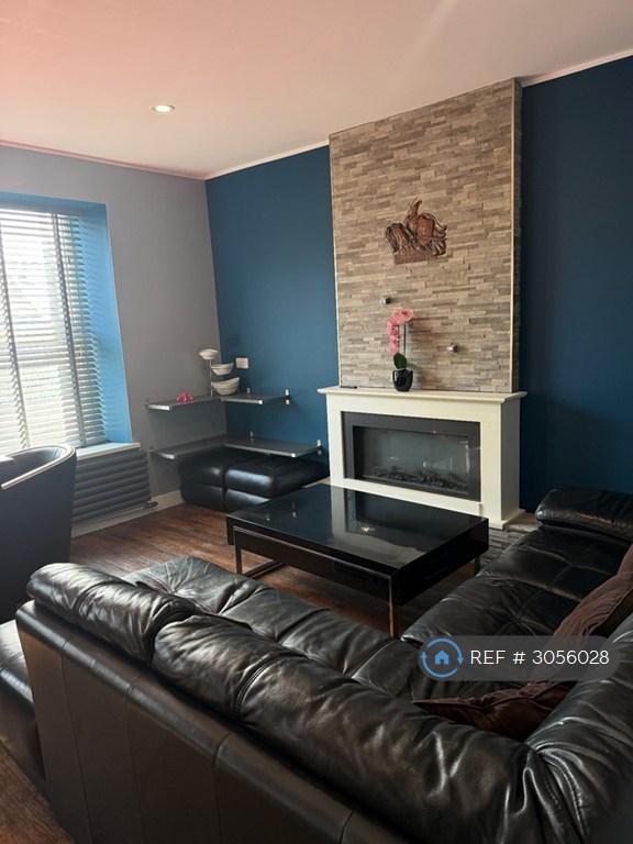 Apartment in Sheffield - View 3
