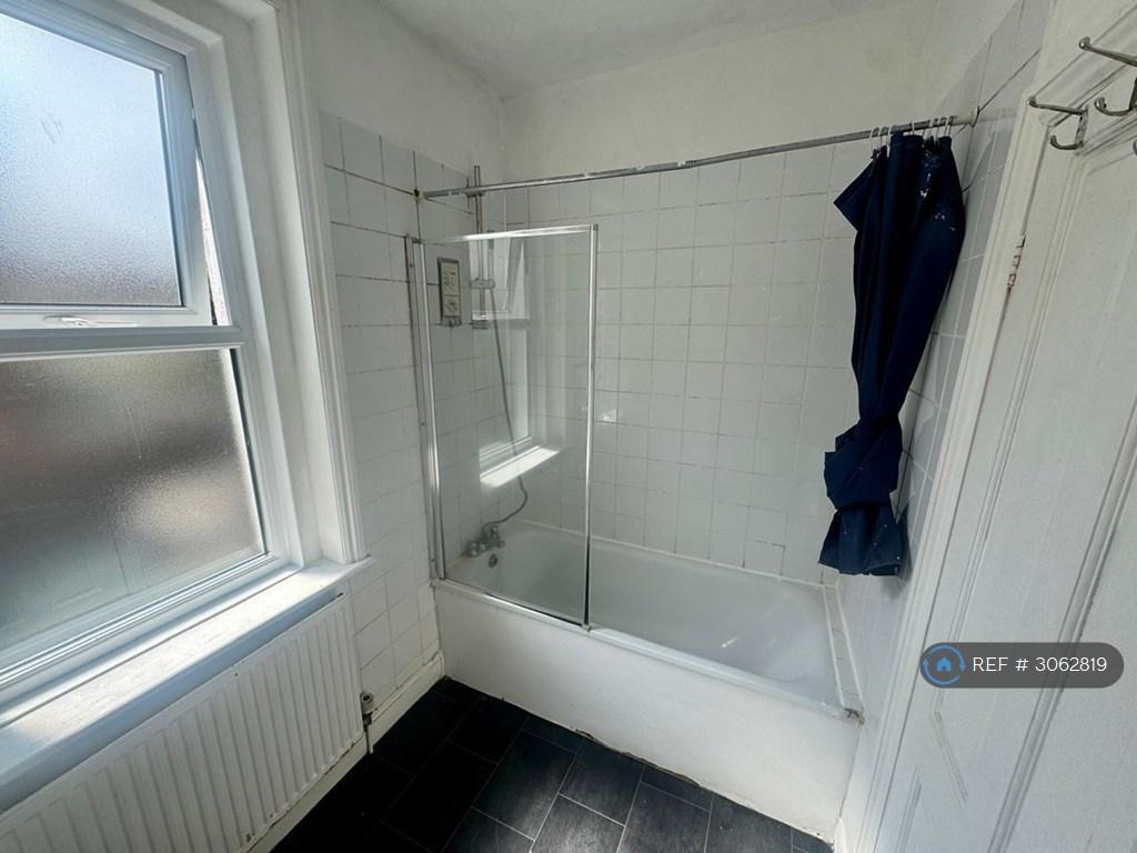 House in London - View 4