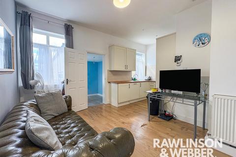 undefined, Walton Road, West Molesey KT8