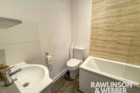 undefined, Walton Road, West Molesey KT8