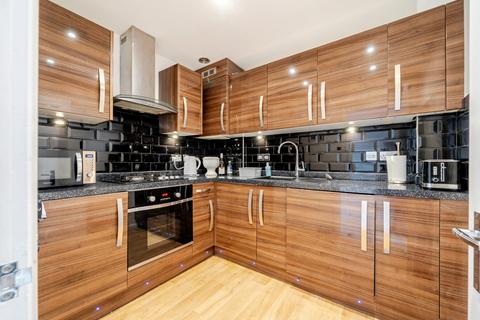 2 bedroom flat to rent, Victory Mews, Brighton Marina Villag BN2
