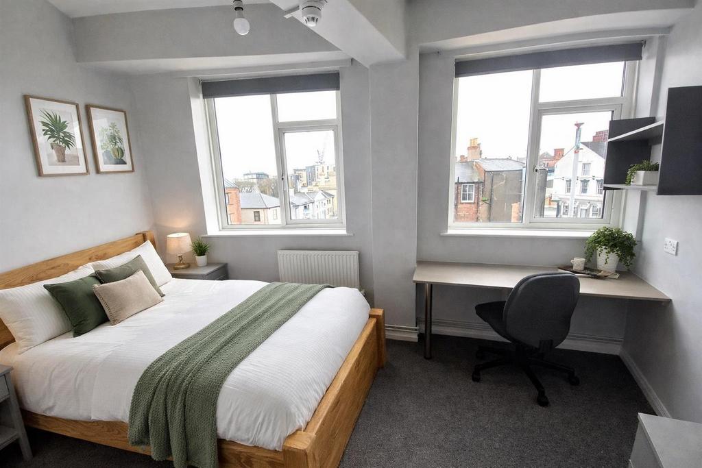 Apartment in Nottingham, The Park - View 3