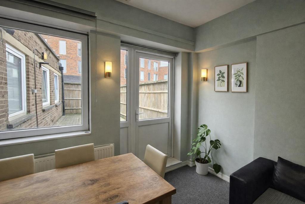 Apartment in Nottingham, The Park - More
