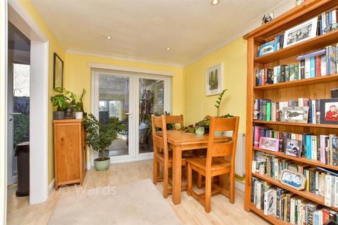 4 bedroom terraced house for sale, Stonebridge Way, Faversham ME13