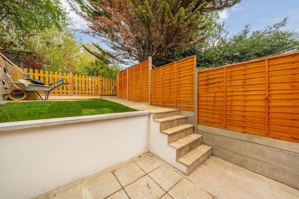 House in Harrow - More