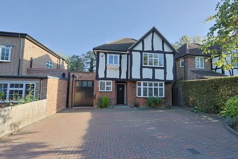 4 bedroom detached house for sale, Chestnut Avenue, Edgware HA8