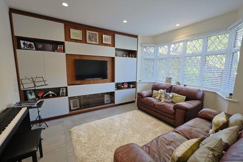 4 bedroom detached house for sale, Chestnut Avenue, Edgware HA8