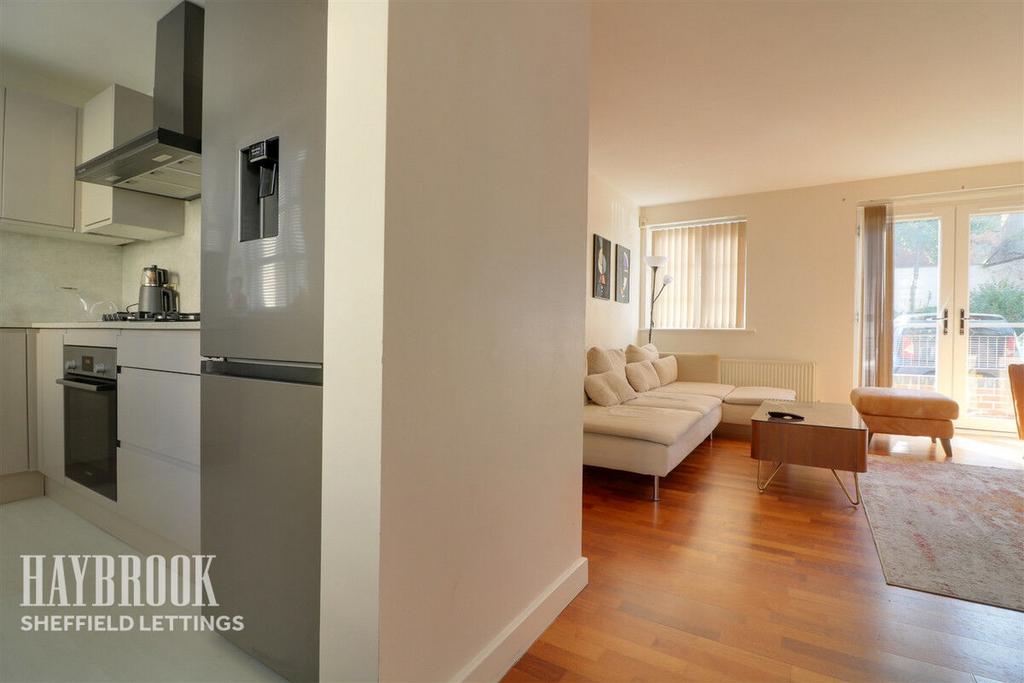 Apartment in Sheffield - View 3