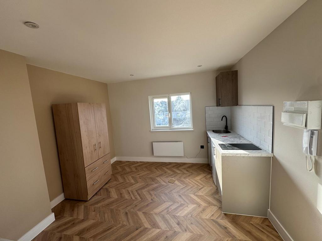 House in New Malden - View 5