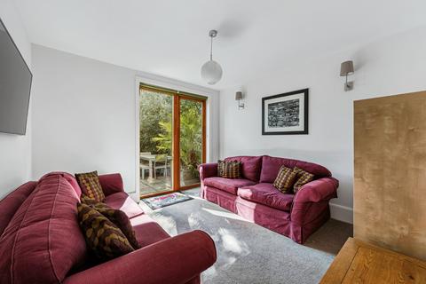 4 bedroom end of terrace house for sale, Abelard Place, London, W5