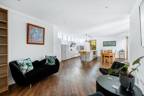 4 bedroom end of terrace house for sale, Abelard Place, London, W5