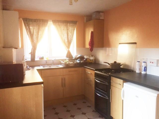 House in Salford - View 4