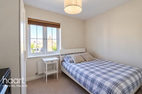2 bedroom apartment for sale, Hemlock Close, LONDON