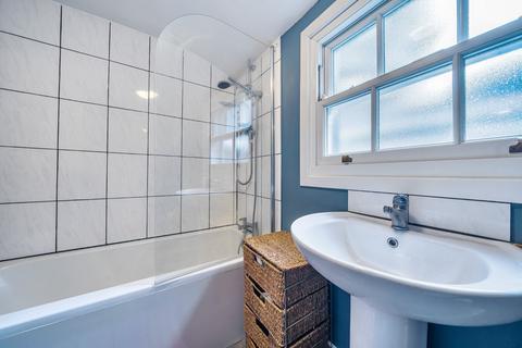 3 bedroom terraced house for sale, Akerman Road, Oval, London, SW9