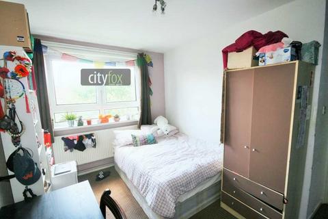 3 bedroom maisonette to rent, Hobson Place, Woodseer Street, Bricklane, E1 5HH