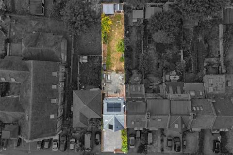 4 bedroom end of terrace house for sale, St. Marks Road, Enfield, EN1