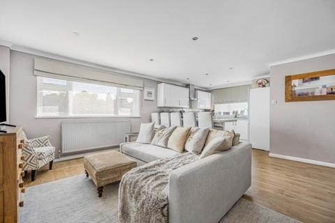 2 bedroom maisonette to rent, Deanfield Road Henley On Thames RG9