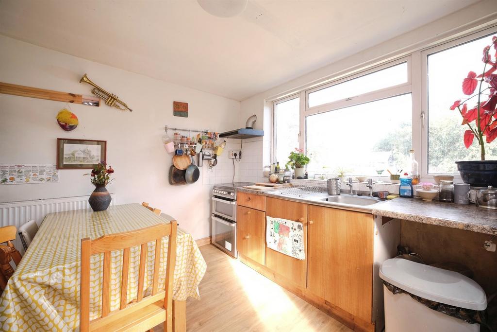 House in Hereford, Herefordshire - More