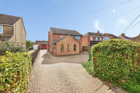 4 bedroom detached house for sale, Broadway, Yaxley, Peterborough