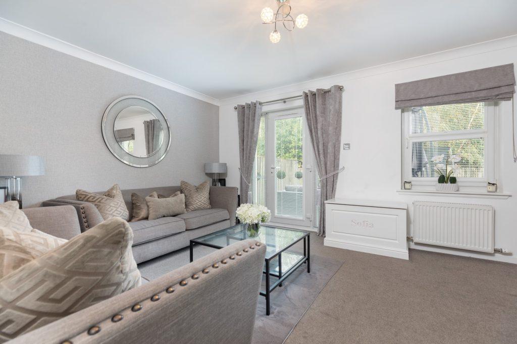 House in Newton Mearns, East Renfrewshire - More