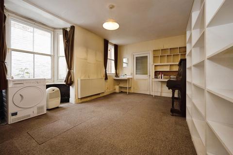 3 bedroom end of terrace house for sale, Vandyke Road, Leighton Buzzard