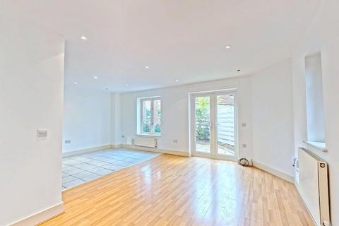 4 bedroom semi-detached house for sale, Niagara Close, Kings Hill, West Malling