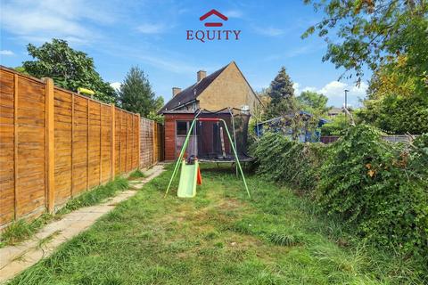 2 bedroom maisonette for sale, Camberley Avenue, Enfield, EN1