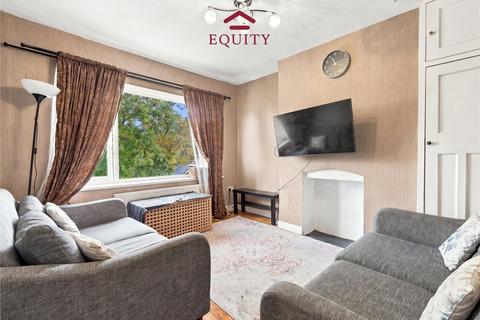 2 bedroom maisonette for sale, Camberley Avenue, Enfield, EN1