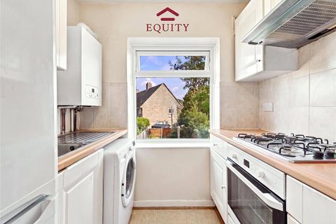 2 bedroom maisonette for sale, Camberley Avenue, Enfield, EN1