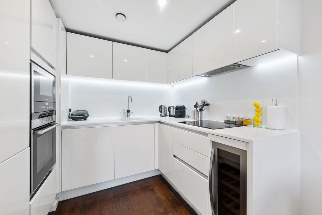 Apartment in London - More