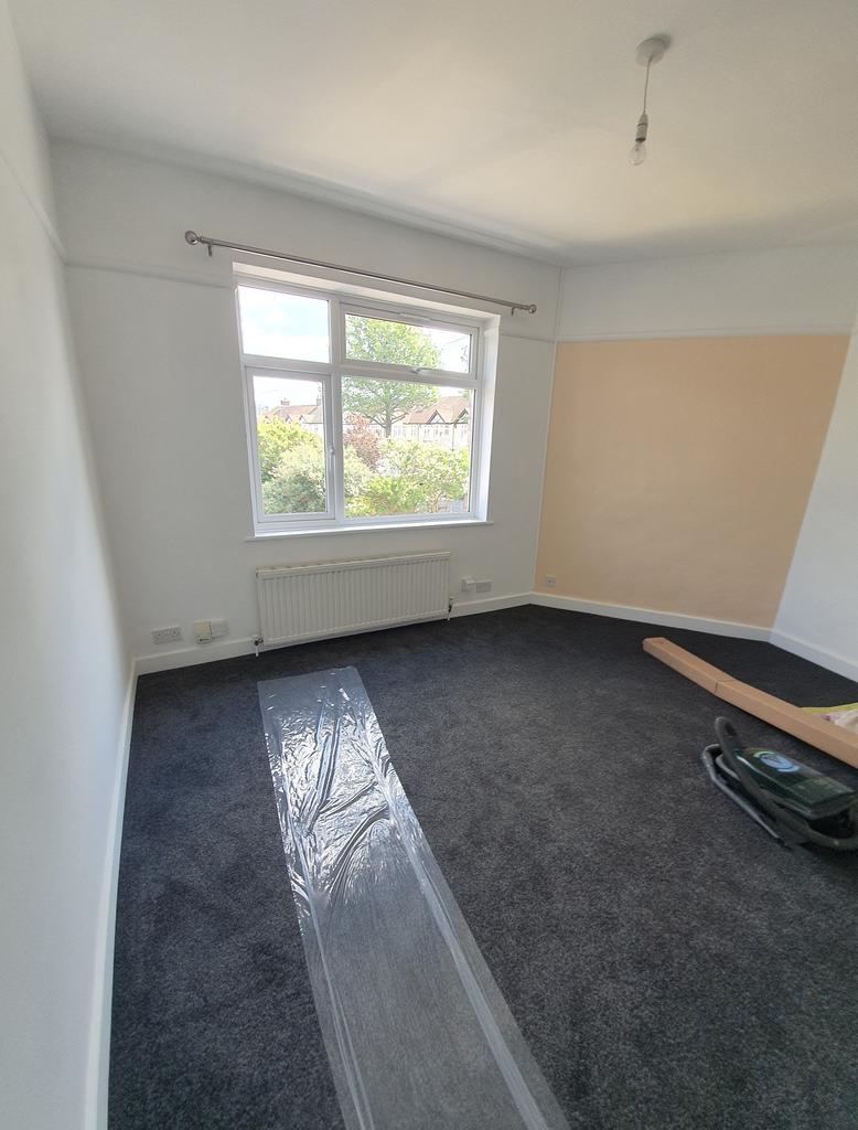 Apartment in Wallington - More