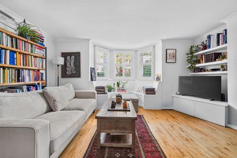 3 bedroom flat for sale, Regina Road, London, N4