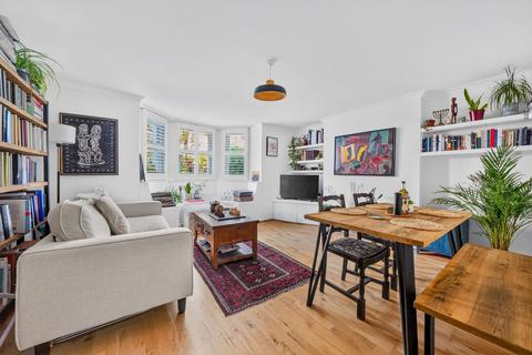 3 bedroom flat for sale, Regina Road, London, N4