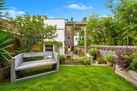 3 bedroom flat for sale, Regina Road, London, N4
