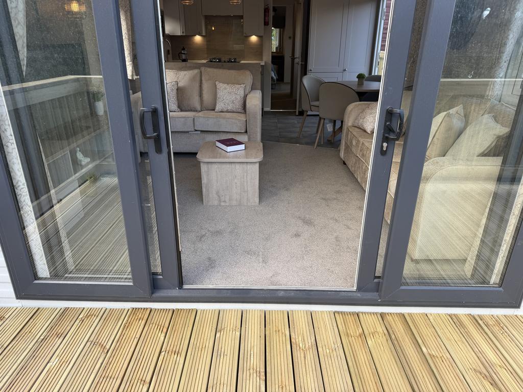 House in Hawksworth - View 3