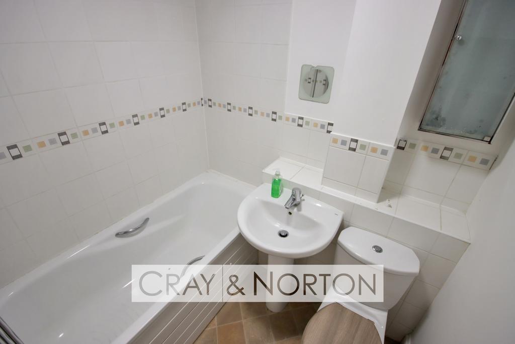 House in Croydon - View 5