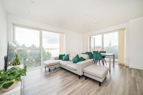 3 bedroom flat for sale, Wray Avenue, London E16