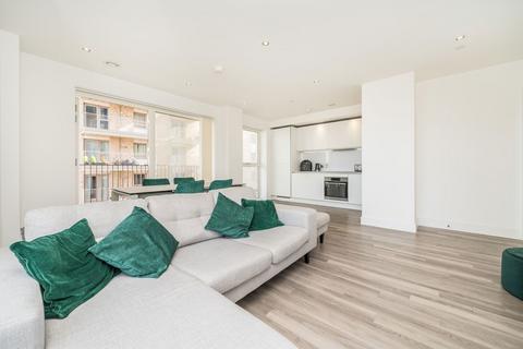 3 bedroom flat for sale, Wray Avenue, London E16