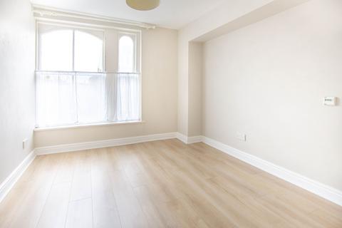 2 bedroom flat to rent, High Street, Saxon House High Street, SN16