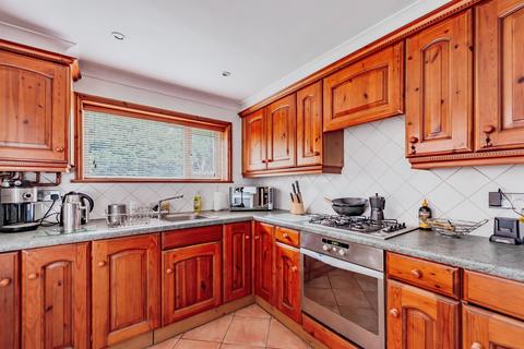 3 bedroom semi-detached house for sale, Malthouse Road, Crawley