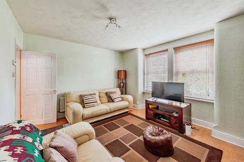 3 bedroom semi-detached house for sale, Malthouse Road, Crawley