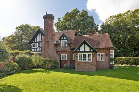 3 bedroom detached house for sale, Highercombe Road, Haslemere, Surrey, GU27