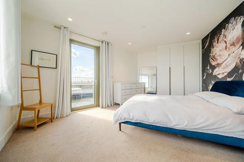 2 bedroom flat for sale, Odessa Street, London, SE16
