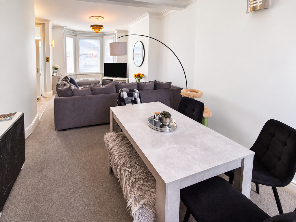 House in Tameside, Greater Manchester - View 5