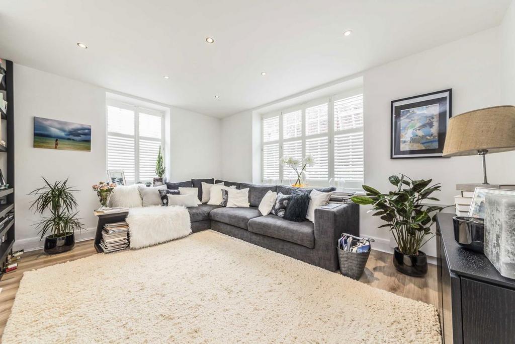 Apartment in Richmond - View 2